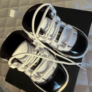 Jordan Baby Sneakers in Black and White